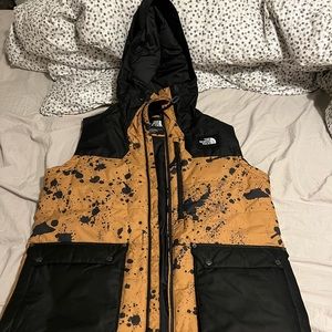 northface vest "sample"